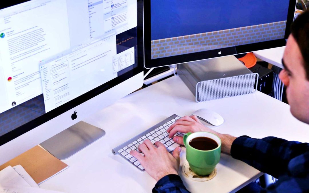 Akadálymentesítik a mikro- és kisvállalkozások pénzügyeit! Jön az egyszerűsített számlabefizetés és hiteligénylés