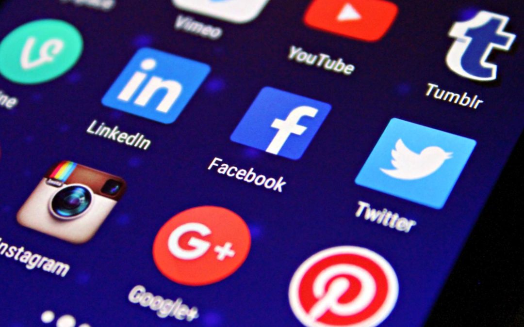 Mennyire veszélyes a Google, Facebook Apple a bankokra? Ki, mit nyer az adaton?