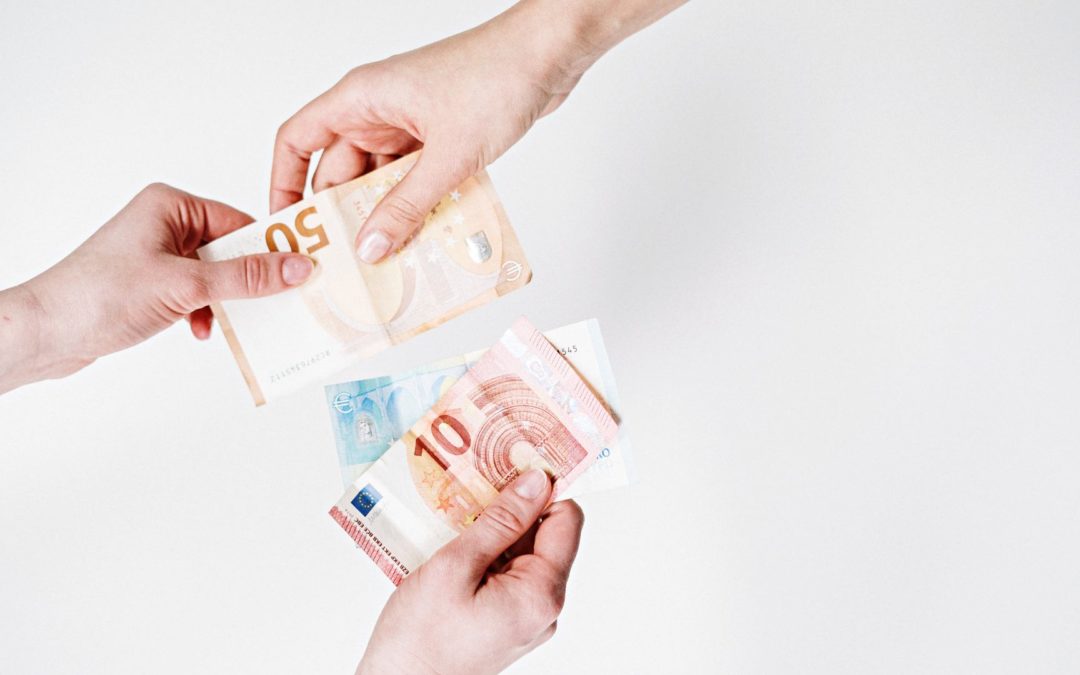 Pénzt adnak azért, ha nem készpénzzel fizetsz! Olasz kezdeményezés a készpénz ellen