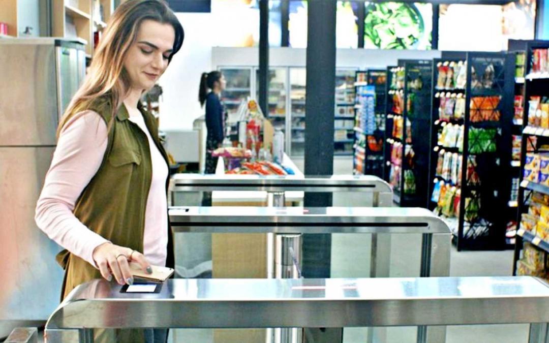 Pénztármentes, mesterséges intelligencián alapuló, automata bisztró nyílt Budapesten