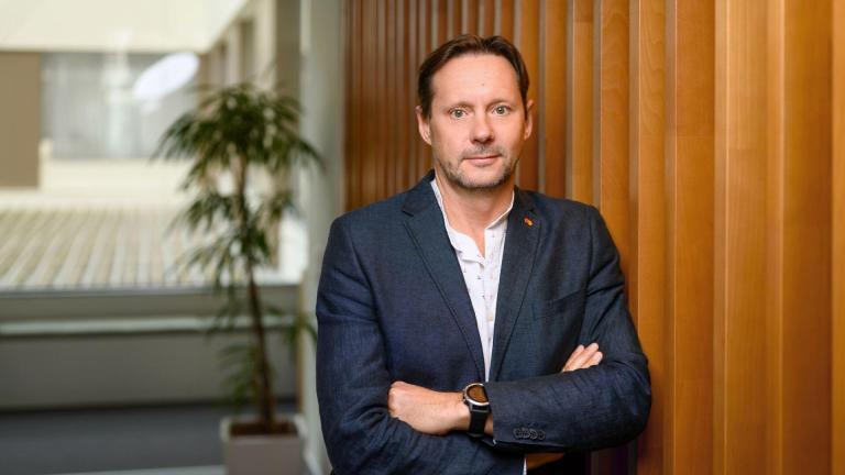 Eölyüs Endre - Mastercard