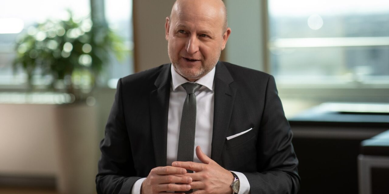 Hogyan tökéletesíti az Erste digitális szolgáltatásait 2024-ben? – interjú Harmati Lászlóval, a bank vezérigazgató-helyettesével