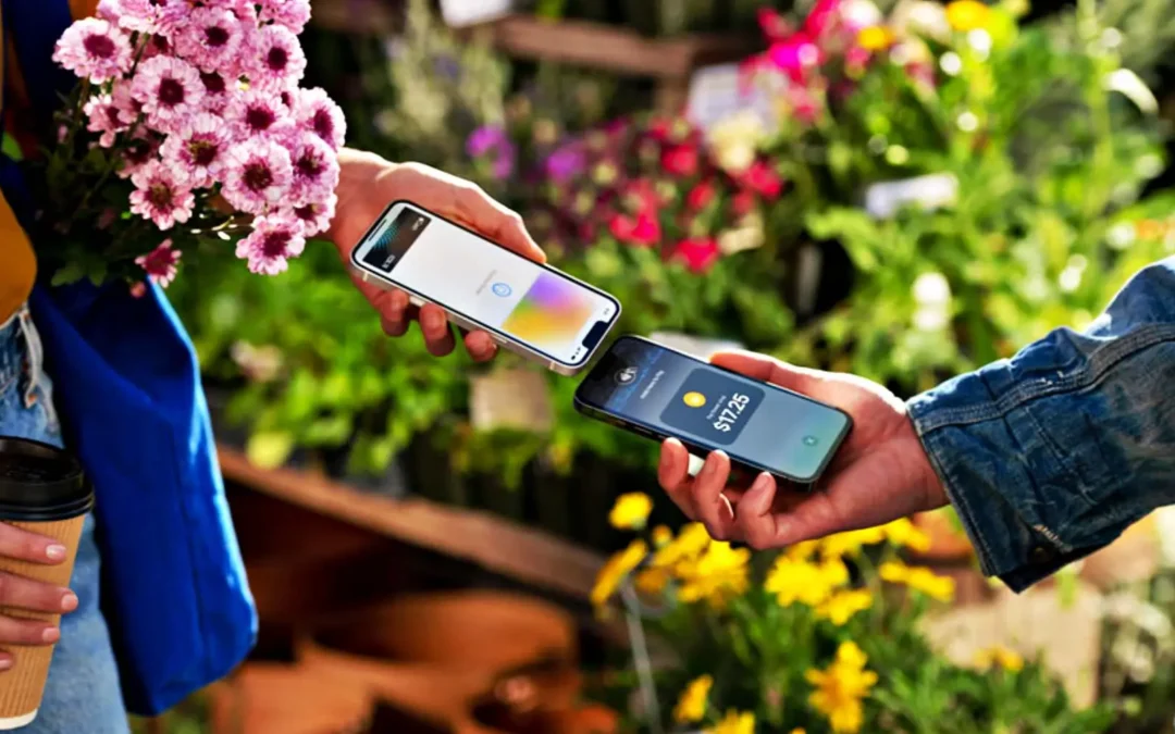 Itt az Apple újítása! Telefonunk összeértintésével adhatunk pénzt barátainknak, ismerőseinknek