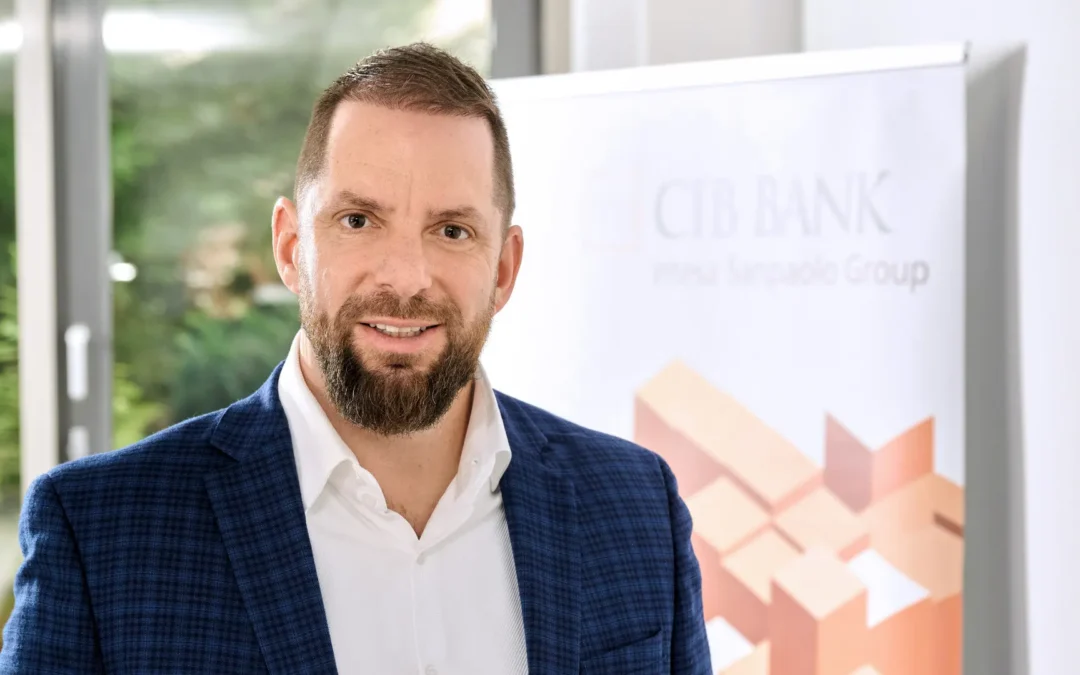 2025-ös digitális prioritásokról és kihívásokról is kérdeztük dr. Ákos Tamást, a CIB Bank vezérigazgató-helyettesét